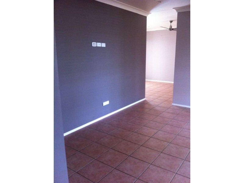 Bushland Beach QLD 4818