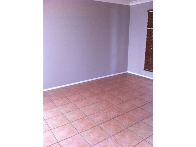 Bushland Beach QLD 4818