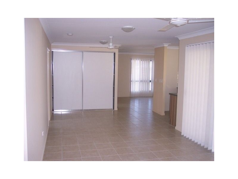 19 Wexford Cres, Mount Low QLD 4818