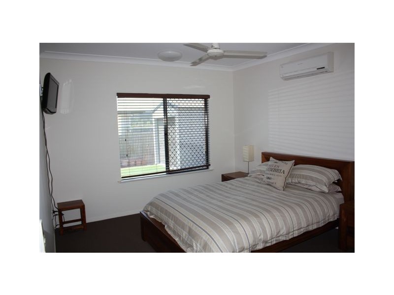 167 Daintree Drive, Bushland Beach QLD 4818