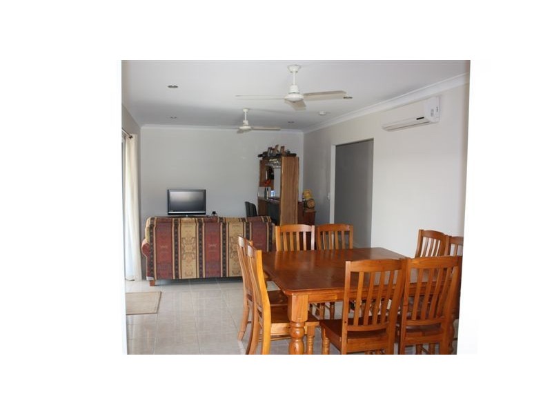 167 Daintree Drive, Bushland Beach QLD 4818