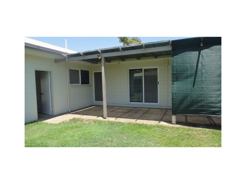 51 Marina Drive, Bushland Beach QLD 4818