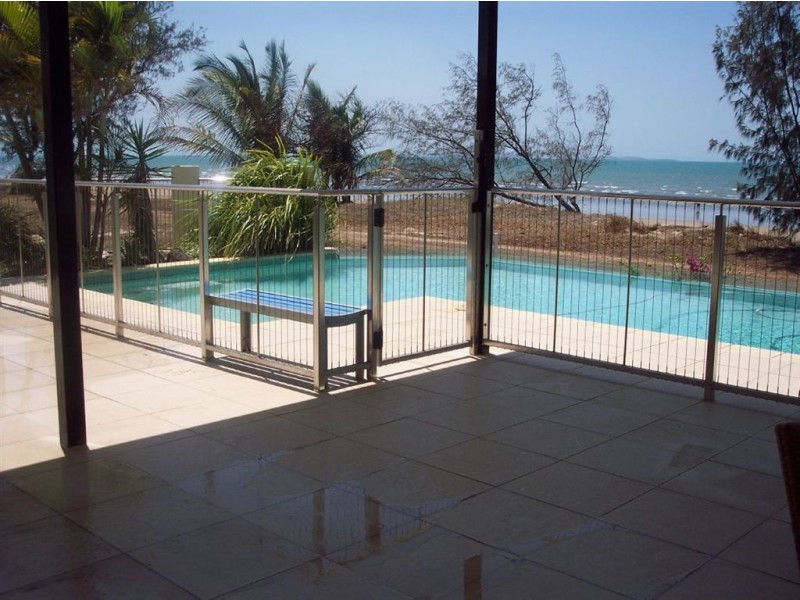 89 Cay Street, Saunders Beach QLD 4818