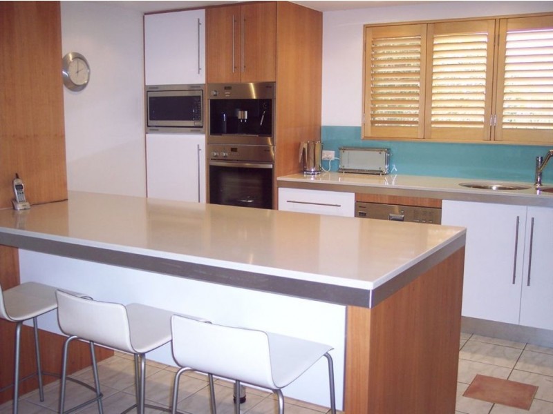 89 Cay Street, Saunders Beach QLD 4818