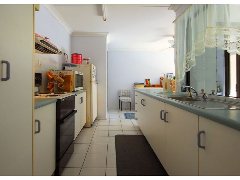 4 Fanning Court, Balgal Beach QLD 4816