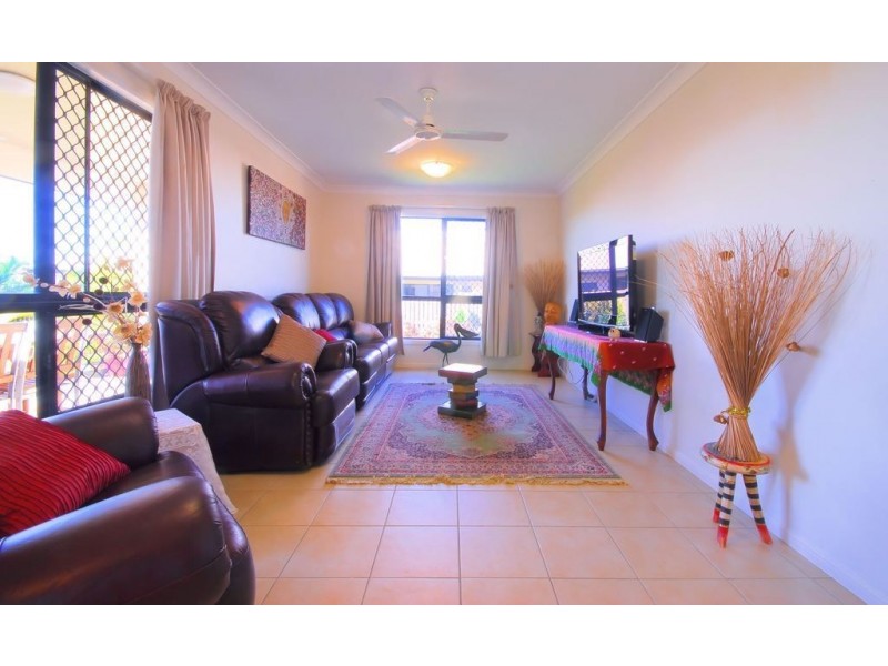 9 Mentmore Court, Bushland Beach QLD 4818