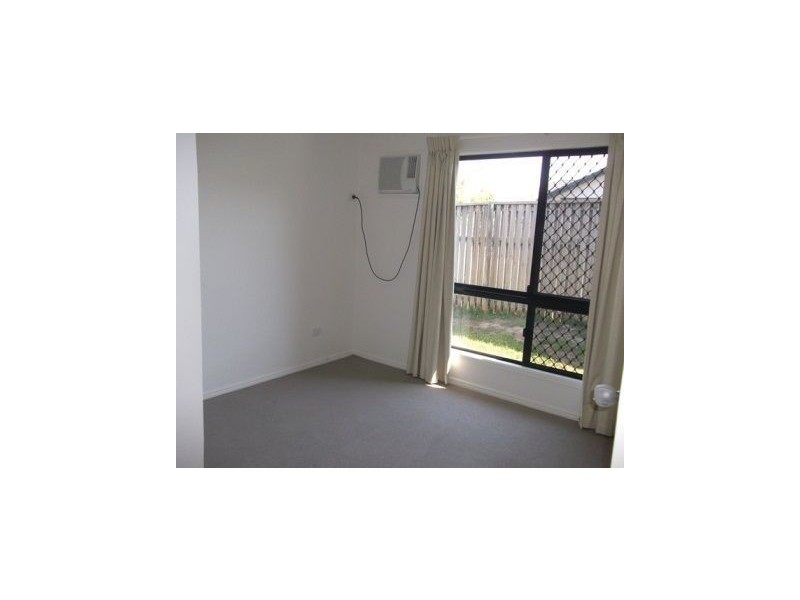 15 Ugarte Street, Bushland Beach QLD 4818