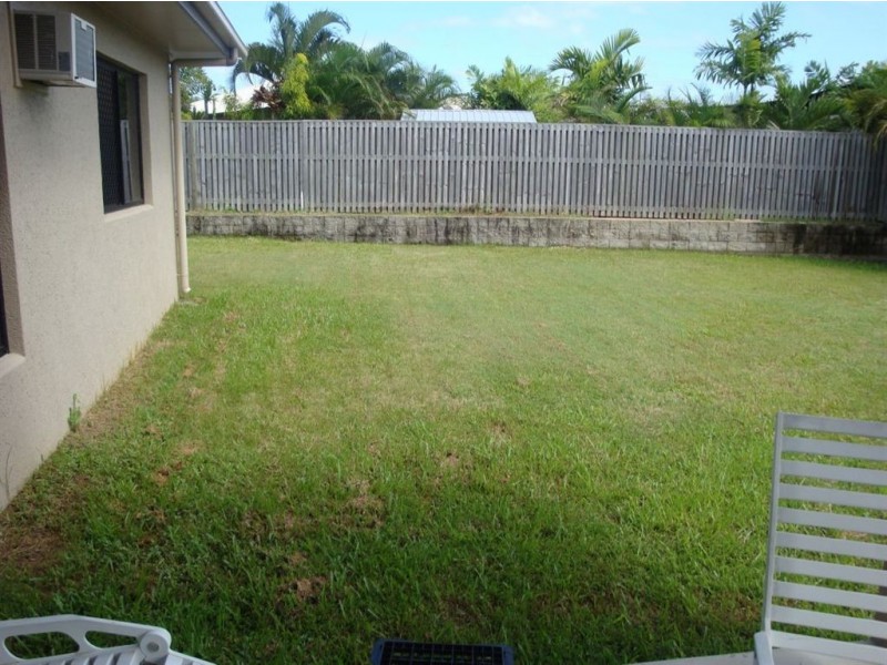 15 Ugarte Street, Bushland Beach QLD 4818