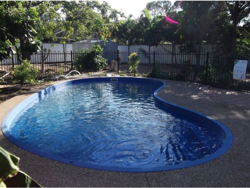 19 Mostyn Cres, Bushland Beach QLD 4818