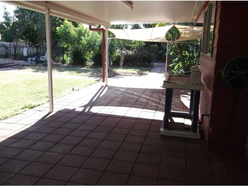 19 Mostyn Cres, Bushland Beach QLD 4818