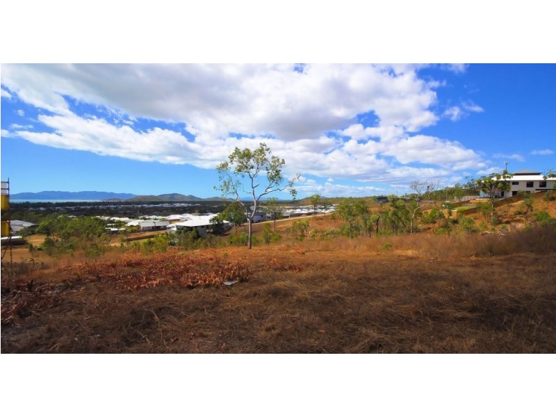 5 Olden Court, Bushland Beach QLD 4818