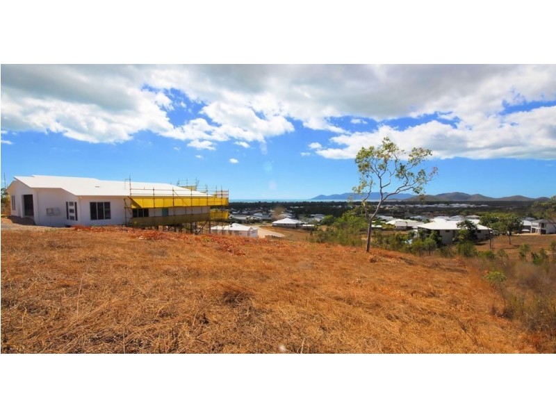 5 Olden Court, Bushland Beach QLD 4818