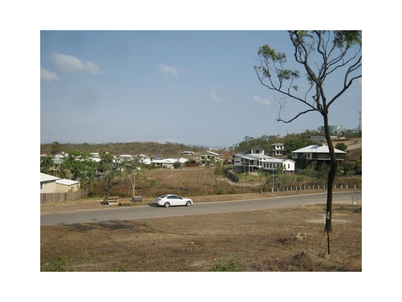 20 Minstrel Court, Bushland Beach QLD 4818