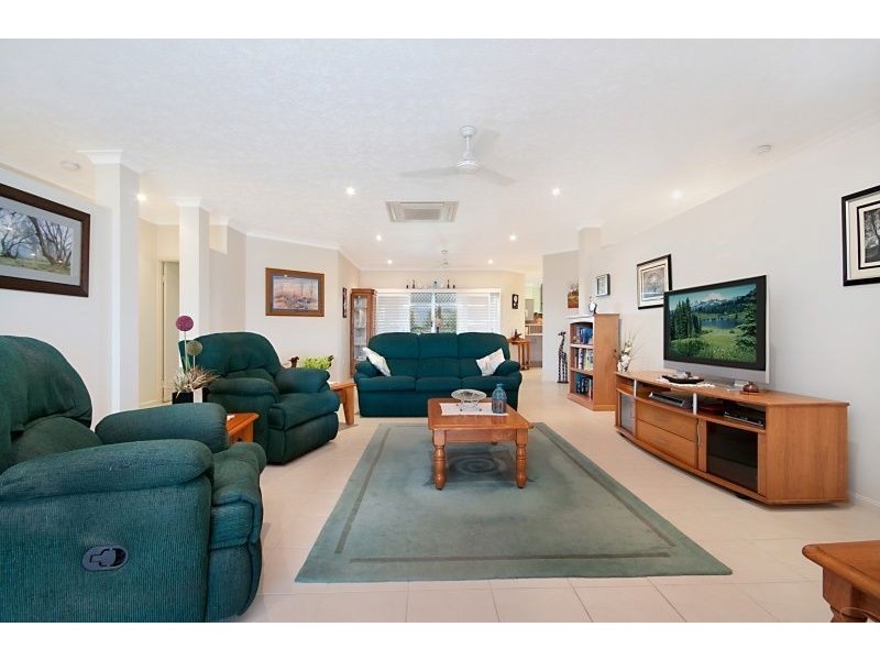 17 Baxendell Place, Bushland Beach QLD 4818