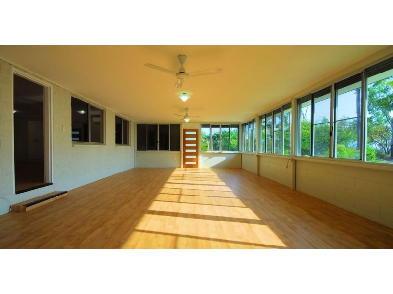 5 The Esplanade, Balgal Beach QLD 4816