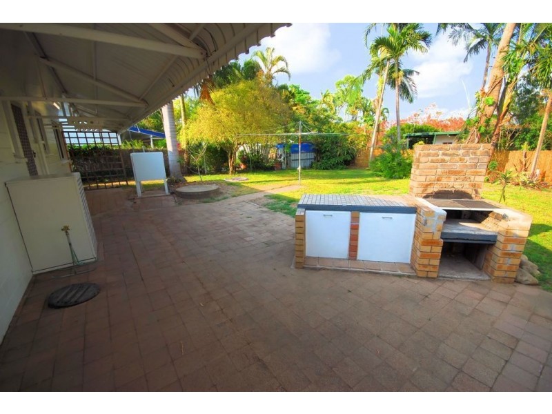 5 The Esplanade, Balgal Beach QLD 4816