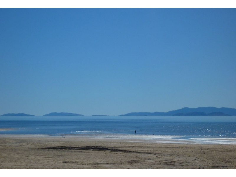 5 The Esplanade, Balgal Beach QLD 4816
