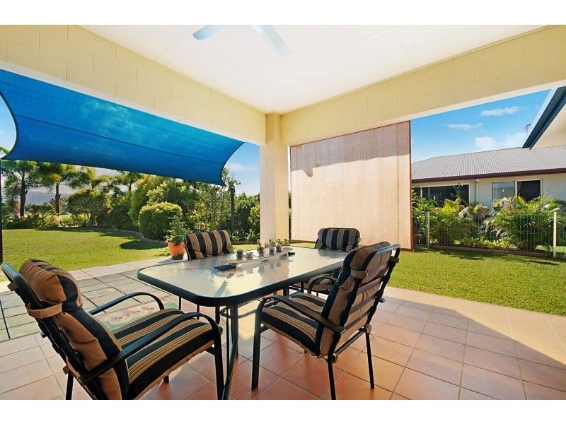 147 Ocean Parade, Balgal Beach QLD 4816