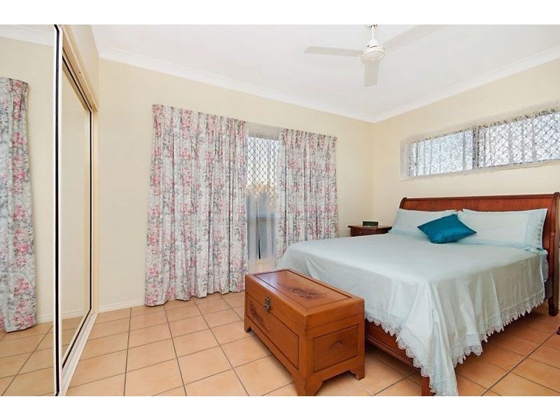 147 Ocean Parade, Balgal Beach QLD 4816