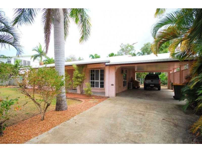 90 Coutts Drive, Bushland Beach QLD 4818