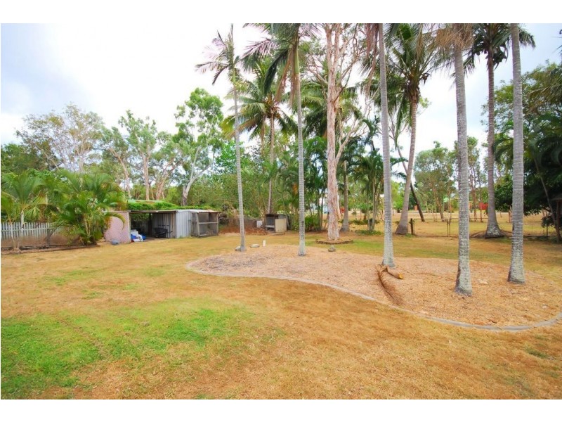 90 Coutts Drive, Bushland Beach QLD 4818