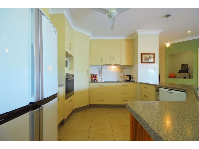 29 Dungurra Place, Bushland Beach QLD 4818