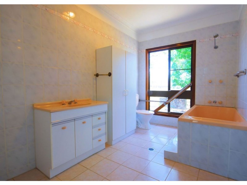 12 Holstein Place, Black River QLD 4818