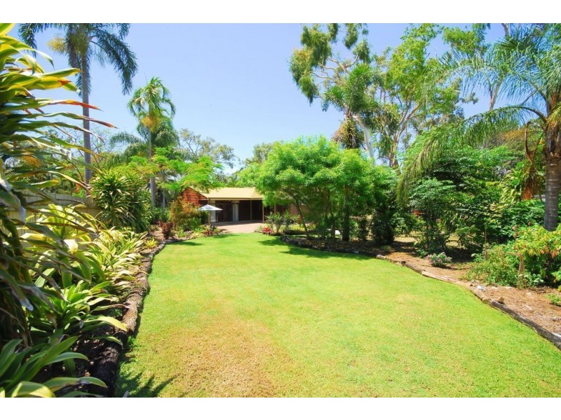 13 Macadamia Court, Bushland Beach QLD 4818