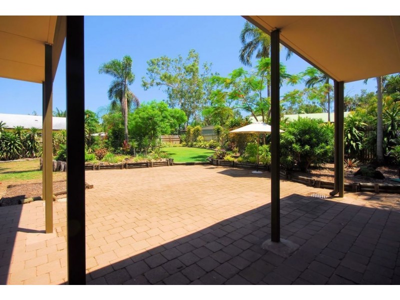 13 Macadamia Court, Bushland Beach QLD 4818