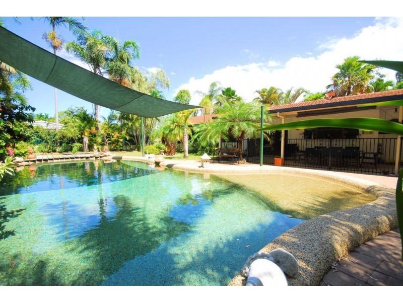 14 Kurrajong Court, Bushland Beach QLD 4818