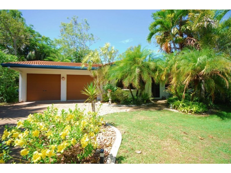 14 Kurrajong Court, Bushland Beach QLD 4818