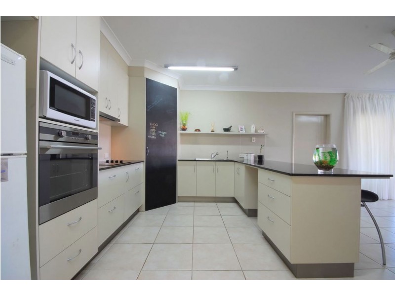 17 Yamacutta Court, Burdell QLD 4818