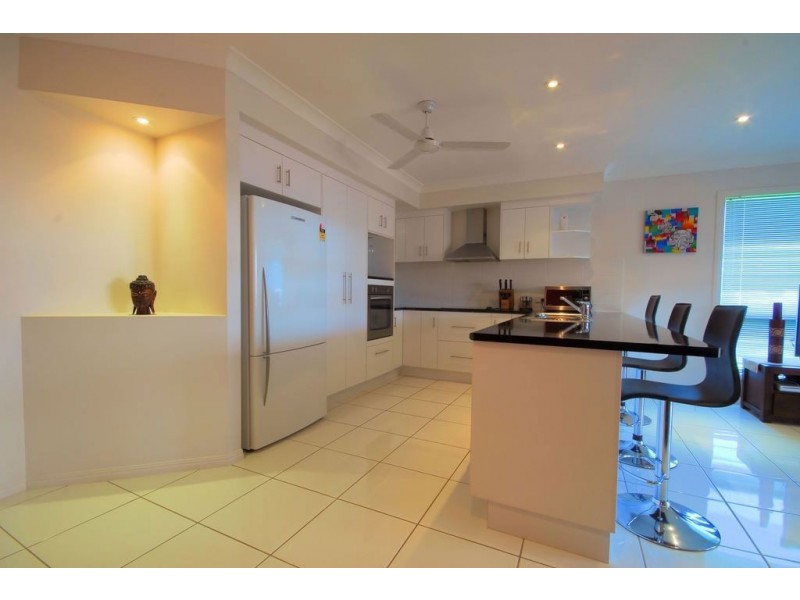 9 Yanooa Court, Bushland Beach QLD 4818