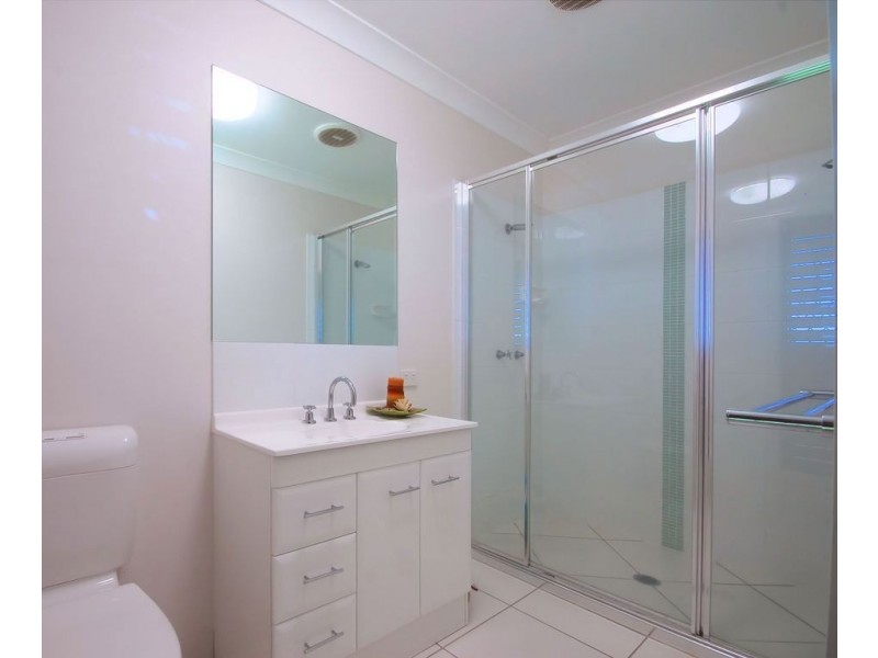 9 Yanooa Court, Bushland Beach QLD 4818