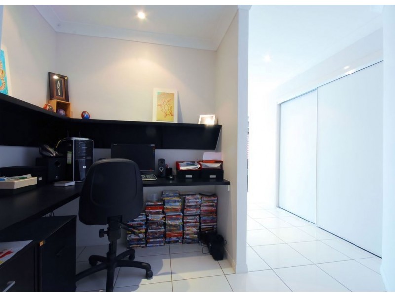 9 Yanooa Court, Bushland Beach QLD 4818