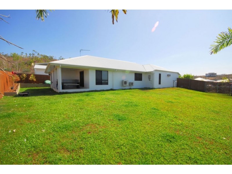 9 Yanooa Court, Bushland Beach QLD 4818