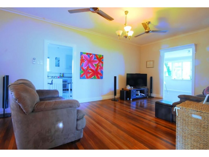 81 Mystic Ave, Balgal Beach QLD 4816