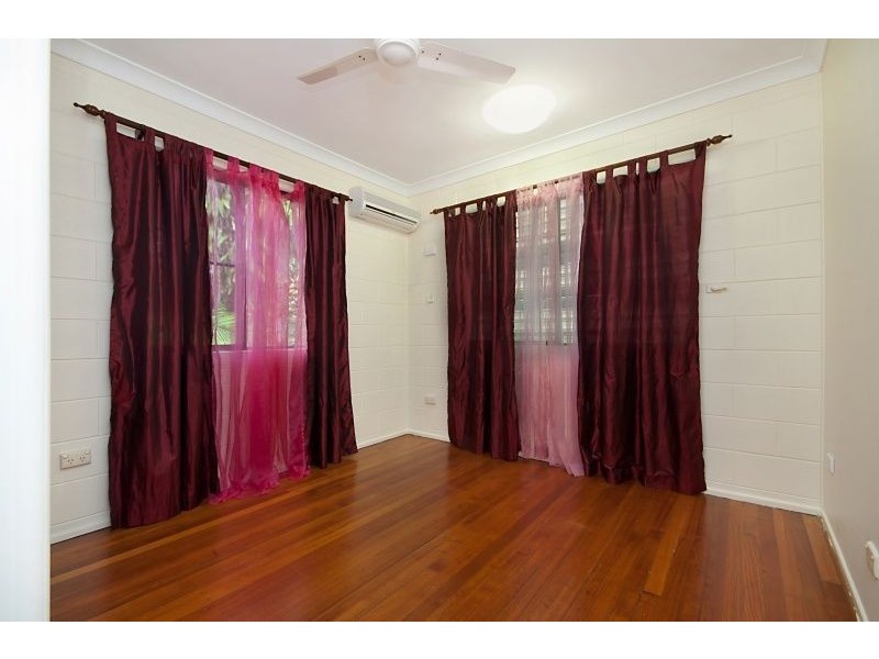 1 Beech Court, Bushland Beach QLD 4818