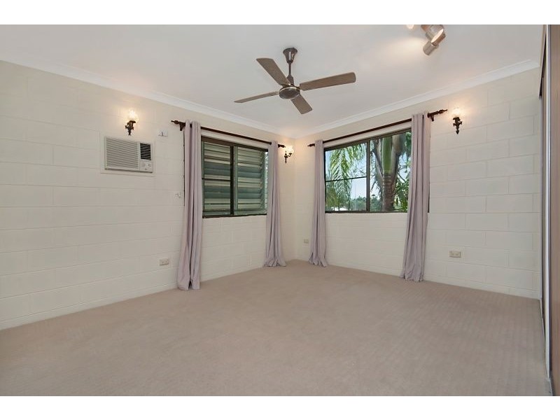 1 Beech Court, Bushland Beach QLD 4818