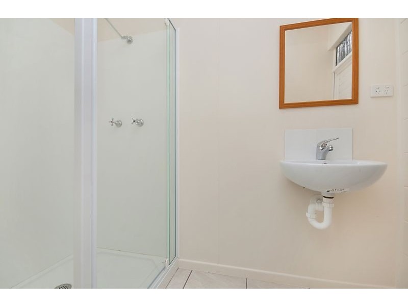 1 Beech Court, Bushland Beach QLD 4818