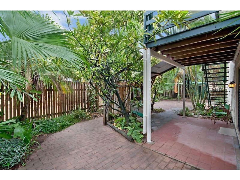 1 Beech Court, Bushland Beach QLD 4818