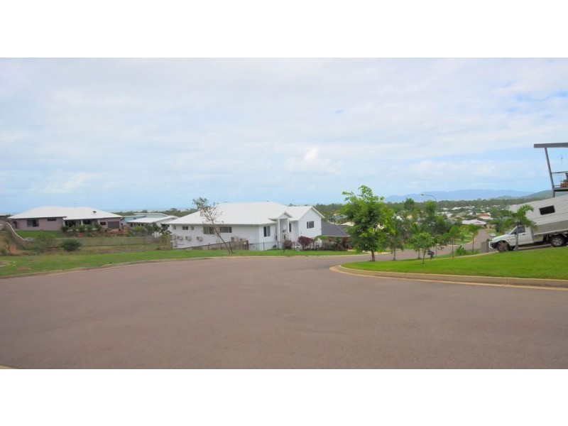 19 Genesta Court, Bushland Beach QLD 4818