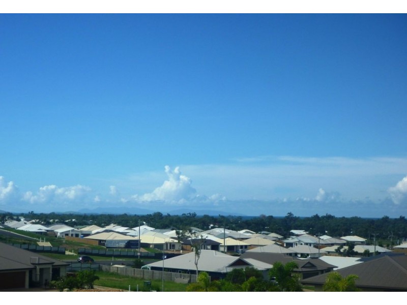 16 Deedes Crescent, Bushland Beach QLD 4818