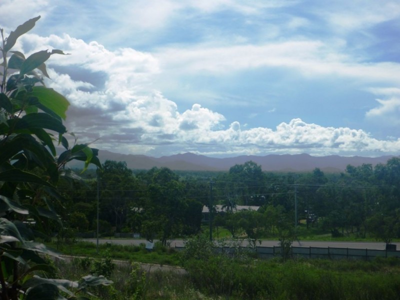 16 Deedes Crescent, Bushland Beach QLD 4818