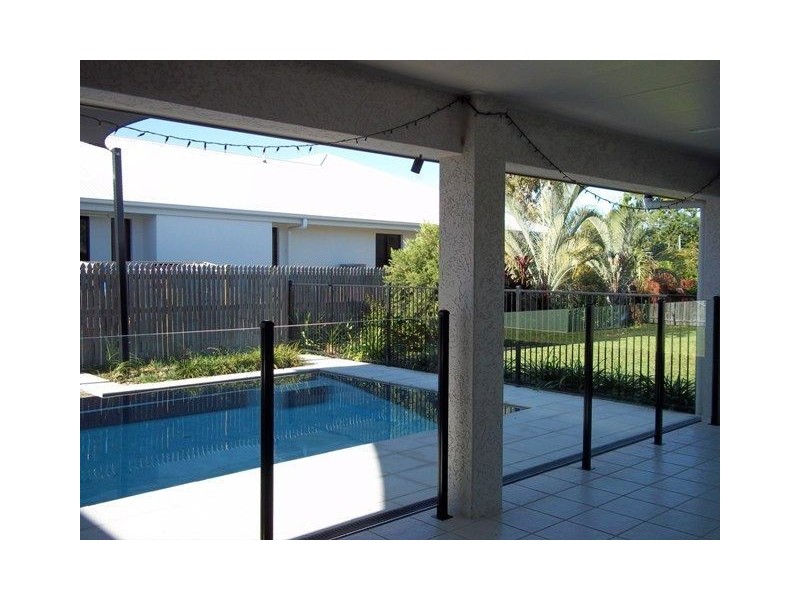 4 Marita Court, Bushland Beach QLD 4818