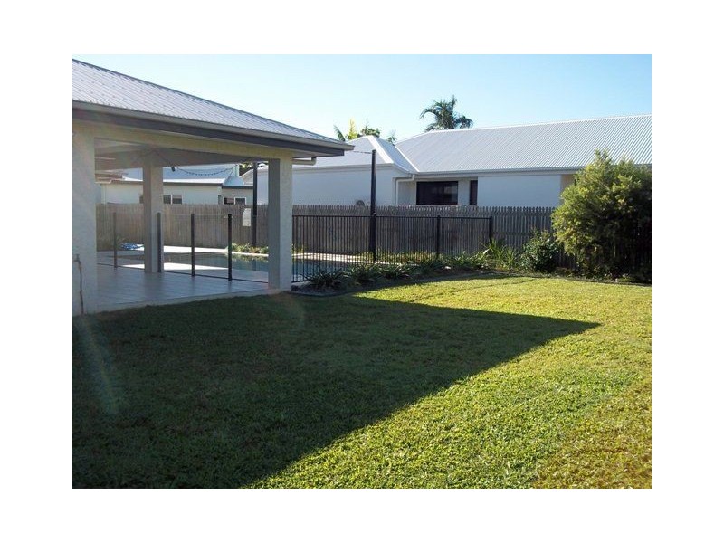 4 Marita Court, Bushland Beach QLD 4818