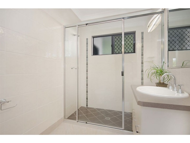 7 Deedes Crescent, Bushland Beach QLD 4818