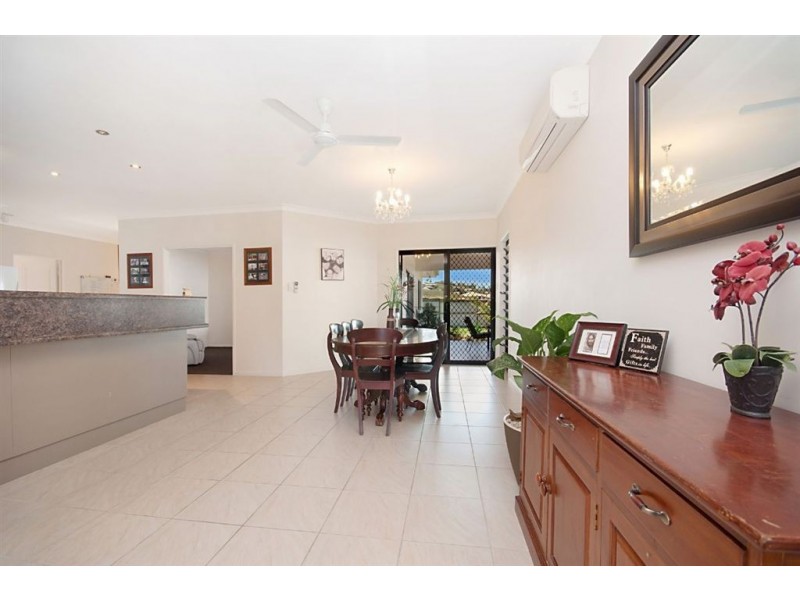 7 Deedes Crescent, Bushland Beach QLD 4818