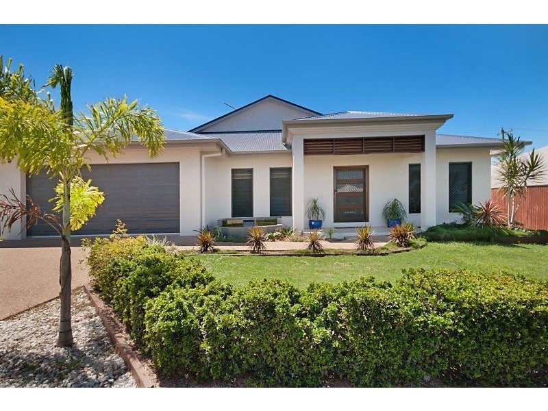 7 Deedes Crescent, Bushland Beach QLD 4818