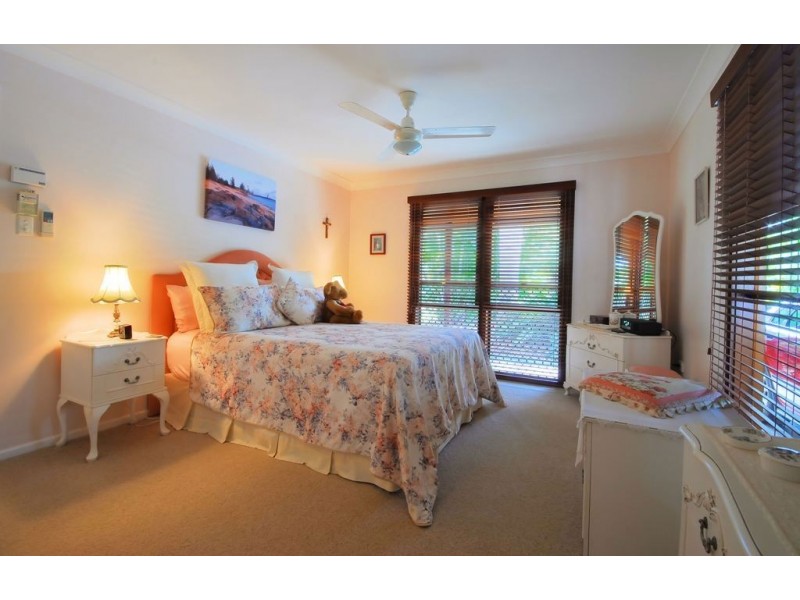 4 Fuchsia Court, Bushland Beach QLD 4818